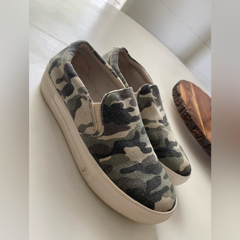 STEVE MADDEN CAMO SLIP ONS